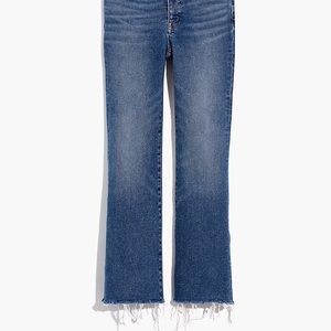 Petite Cali Demi-Boot Jeans in Fleetwood Wash